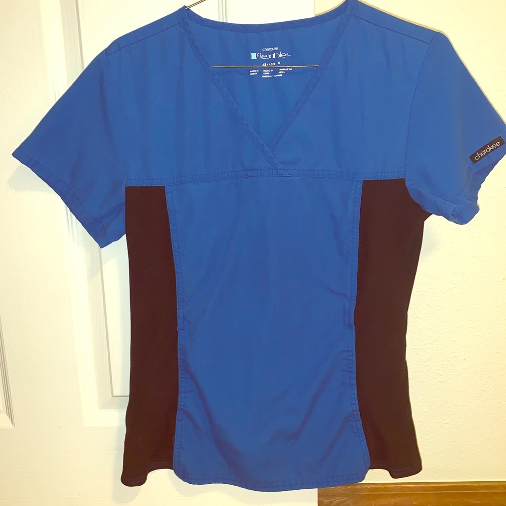Cherokee Scrub Top